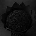 Éternelle black rose bouquet front view