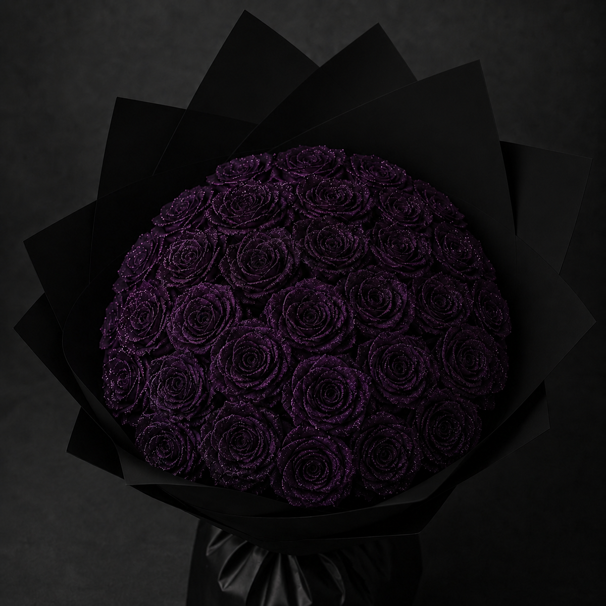 Éternelle purple rose bouquet front view